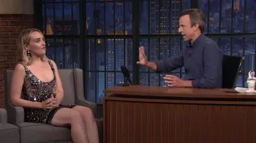 Vestido de lentejuelas usado por Chloe Fineman como se ve en Late Night with Seth Meyers