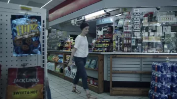 Sandals shoes worn by Lisa Spann (Jaimie Alexander) as seen in Last Seen Alive movie