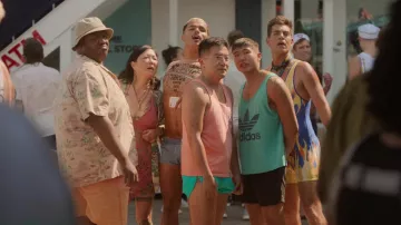 Débardeur adidas Trefoil Green porté par Noah (Joel Kim Booster) vu dans Fire Island