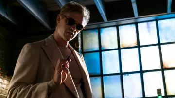 Lunettes de soleil rondes portées par The Corinthian (Boyd Holbrook) comme on le voit dans la série télévisée The Sandman (saison 1)