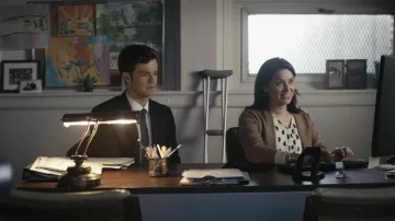 Haut imprimé porté par Stressed Teacher (Melissa Paulson) vu dans The Boys (S03E02)