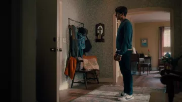 Baskets Nike portées par Victor Salazar (Michael Cimino) vues dans Love, Victor TV show (S03E02)