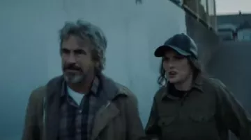 Casquette portée par Kath (Winona Ryder) vue dans le film Gone in the Night