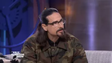 Chaqueta de camuflaje usada por Kevin Richardson como se ve en The Kelly Clarkson Show