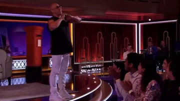 Baskets blanches portées par Vin Diesel comme on le voit dans The Late Late Show avec James Corden