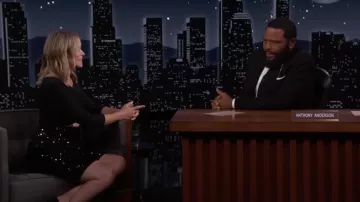 Jupe à paillettes portée par Elizabeth Banks comme on le voit dans Jimmy Kimmel Live!