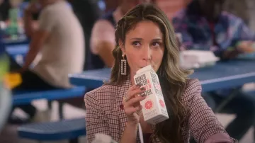 Pearls earrings worn by Lea (Jami Alix) as seen in Boo, Bitch TV series wardrobe (S01E07)