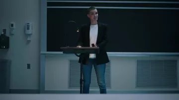 Blazer jacket worn by Parker (Ruby Rose) as seen in 1Up TV show outfits