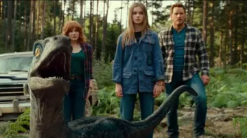 The blue shirt worn by isabella sermon in jurassic World