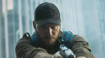 What jacket is Chris Pratt wearing in the Terminal List? : r/Whatisthis