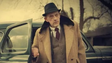 Manteau de laine porté par Alex Windsor (Christopher Lloyd) comme on le voit dans Spirit Halloween: The Movie outfits