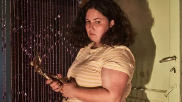 Striped t-shirt worn by Sara (Laura Galan) as seen in Piggy Movie
