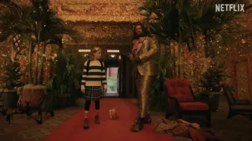 Costume imprimé en or porté par Flip (Jason Momoa) comme on le voit dans le film Slumberland