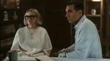 White sweater worn by Maria Broaddus (Naomi Watts) as seen in The Watcher TV series wardrobe (Season 1)