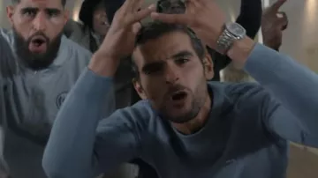 La montre portée par Sofiane dans son clip Oh la la la avec la Shtar Academy