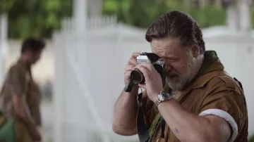 Watch worn by Coates (Russell Crowe) as seen in The Greatest Beer Run Ever movie outfits