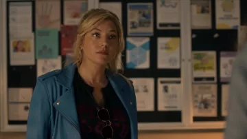 Ray-Ban aviator sunglasses worn by Jenny Hoyt (Katheryn Winnick) as seen in Big Sky (Season 3 Episode 2)