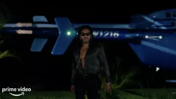 Camisa de lentejuelas negra usada por Sean (Lenny Kravitz) como se ve en Shotgun Wedding