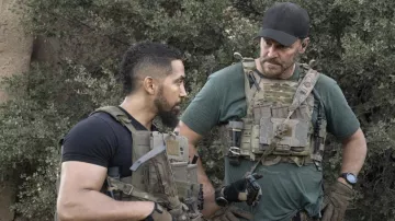 Digital watch worn by Jason Hayes (David Boreanaz) as seen in SEAL Team Wardrobe (Season 6 Episode 4)