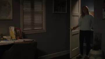 Ugg Cuffette II Slippers worn by Holly Barrett (Jessalyn Gilsig) as seen in Big Shot (S02E09)