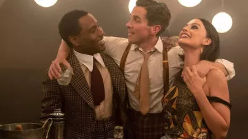 Costume à carreaux porté par Harold Woodman (John David Washington) vu dans Amsterdam wradrobe