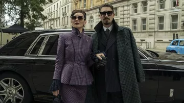 Sunglasses worn by Dominika Zubov (Claire Cooper) as seen in The Peripheral TV show (S01E08)