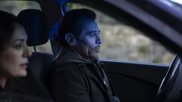 Le sweatshirt à capuche porté par Bob Fontana (Kool Shen) dans le film Overdose