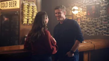 Montre portée par Carver (Jake Lockett) vue dans la série télévisée Chicago Fire (S11E06)
