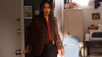 Veste de blazer à carreaux portée par la sergente Ayanna Bell (Danielle Moné Truitt) comme on le voit dans Law & Order: Organized Crime Tenues de série télévisée (S03E06)