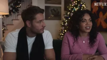 Pendant necklace worn by Rachel (Barrett Doss) as seen in The Noel Diary outfits