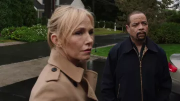 Veste zippée Gucci portée par Odafin 'Fin' Tutuola (Ice-T) comme on le voit dans Law & Order: Special Victims Unit (saison 24, épisode 7)