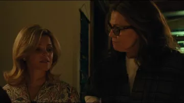 Lunettes Maui Jim portées par Virginia (Sigourney Weaver) comme on le voit dans le film Call Jane 