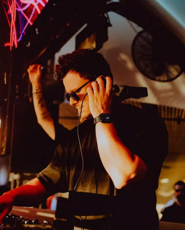 Lunettes de soleil portées par Fedde Le Grand sur son compte Instagram @feddelegrand
