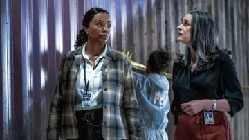 Montre portée par Emily Prentiss (Paget Brewster) dans la série télévisée Criminal Minds (saison 16 épisode 2)