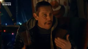 veste de manteau portée par Angel (Danny Trejo) comme on le voit dans le film It’s a Wonderful Binge