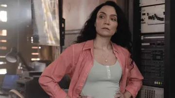 Pïnk shirt worn by Marisol Miranda as seen in The Rookie: Feds outfits (S01E09)