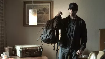 Casquette portée par Tyler Green (Ryan-James Hatanaka) dans Criminal Minds Wardrobe (S16E03)