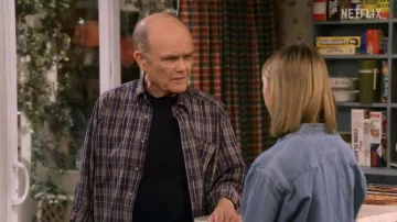 Chemise à carreaux portée par Red Forman (Kurtwood Smith) comme on le voit dans les tenues That '90s Show (saison 1)