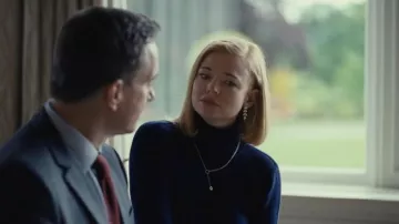 Boucles d’oreilles portées par Shiv Roy (Sarah Snook) dans Succession Wardrobe (saison 2 épisode 8)