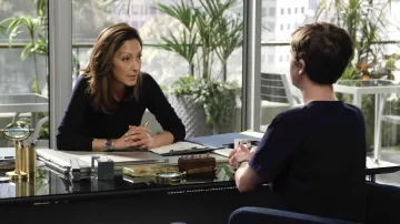 Montre portée par le Dr Audrey Lim (Christina Chang) dans les tenues de la série télévisée The Good Doctor (saison 6 épisode 8)