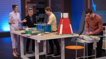 Chaussures à talons portées par Amy Corbett dans la série LEGO Masters (saison 3, épisode 12)