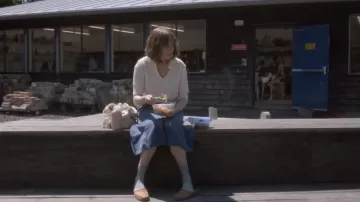 Mule shoes worn by Lizzy (Michelle Williams) as seen in Showing Up movie