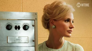 Boucles d’oreilles portées par Tammy Wynette (Jessica Chastain) dans George & Tammy Outfits (S01E03)