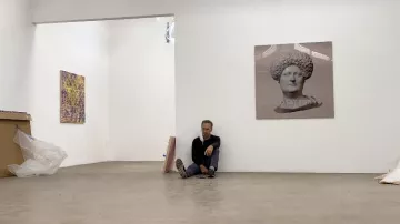 Zapatillas usadas por Jonathan Wigglesworth (Bob Odenkirk) como se ve en la película Life Upside Down