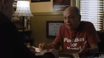 ¡Panqueques para la esperanza! Camiseta usada por Julio (Cheech Marin) como se ve en la película Champions