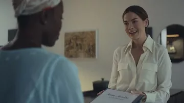 Chemise boutonnée portée par Amy (Michelle Monaghan) comme on le voit dans le film Nanny