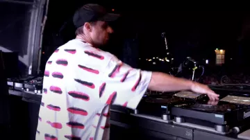 Le t-shirt porté par Martin Solveig lors de PAROOKAVILLE 2022