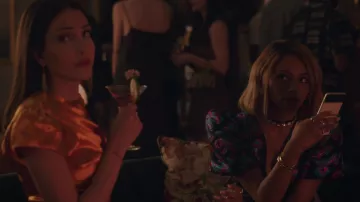 Collier Choker porté par Monet de Haan (Savannah Lee Smith) vu dans la série télévisée Gossip Girl (S02E06)