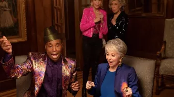 Chaqueta Blazer púrpura usada por Rita Moreno como se ve en la película 80 for Brady