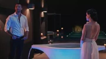 La chemise blanche portée par Marcello Matos / Nacho (Simone Susinna) dans le film 365 Jours : l'année d'après